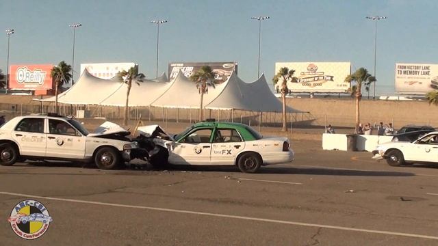 Ford Crown Victoria head-on crash, 35 MPH смотреть онлайн
