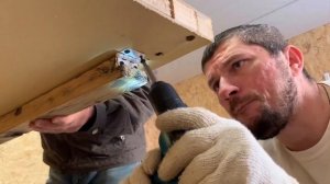 Стол-верстак складной из подсобных материалов своими руками