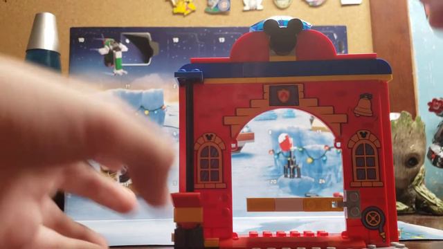 Lego Disney Mickey & Friends Fire Truck & Station смотреть онлайн