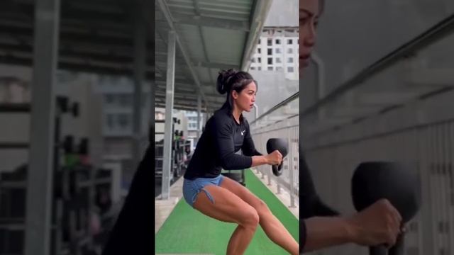 Пистолет с гирей.mp4 смотреть онлайн