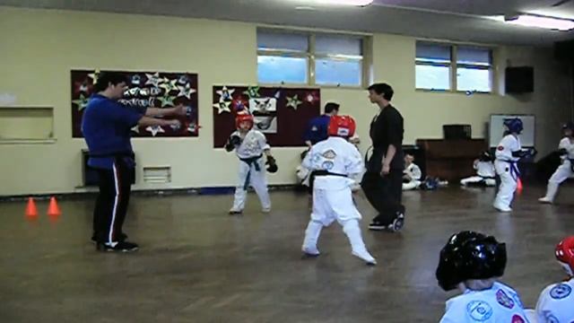 48-Freestyle Kenpo Karate Sparring Seaforth Infants School Seaforth 06/11/07'.. смотреть онлайн