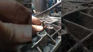 Выкручиваем болт под шестигранник с сорванными гранями