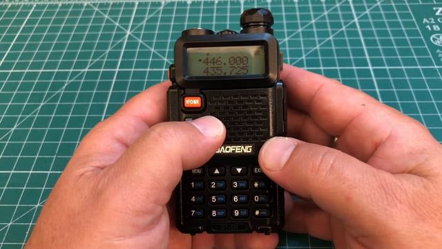 How To Program A Baofeng UV-5R Ham Radio смотреть онлайн