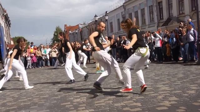 12.06.2015. Киров,день города,на Спасской, капоэйра смотреть онлайн