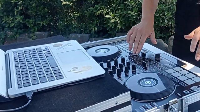 Sax and DJ Mashup смотреть онлайн