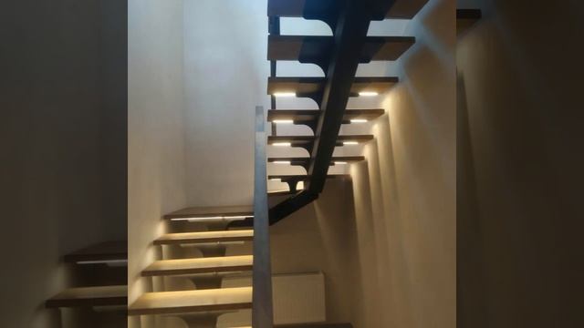 Лестница с подсветкой на монокосоуре смотреть онлайн