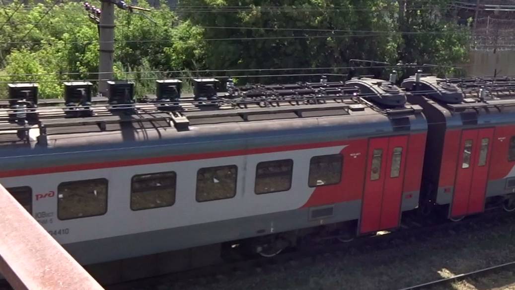 Электропоезд ЭП3Д-0044 проходит ст. Костариха, Нижний Новгород смотреть онлайн