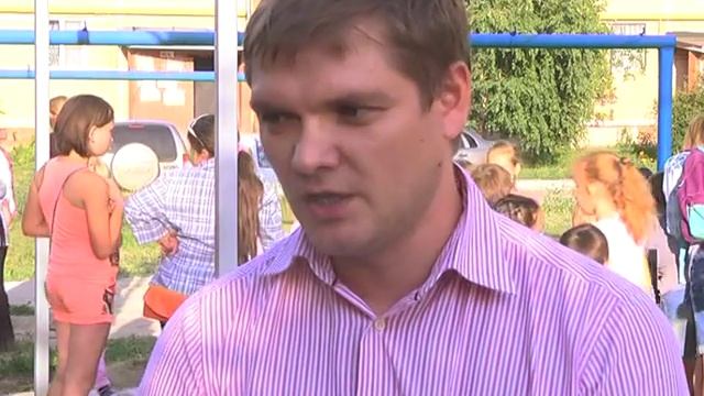 Пинг понг во дворе смотреть онлайн