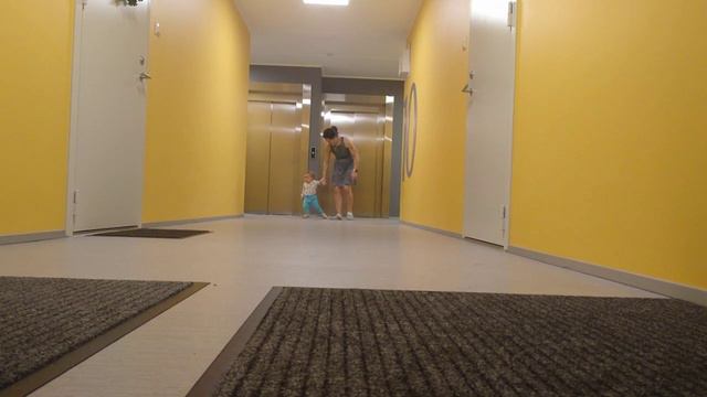 Ходим за одну ручку, 1 год и 2,5 месяца, 21 января 2021г смотреть онлайн