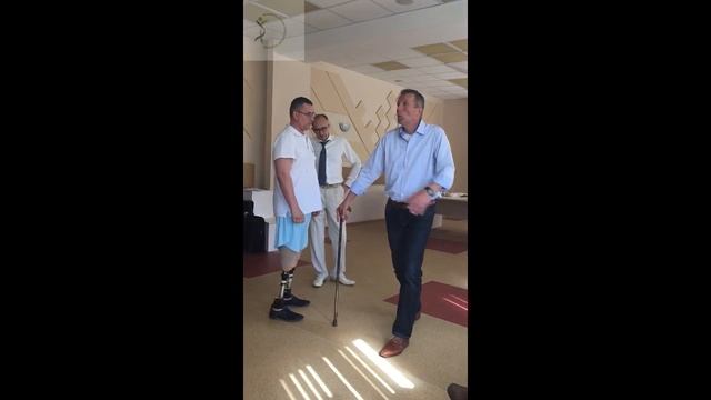 Обучение правильной ходьбе с помощью одной канадки