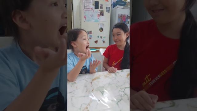 Откуда синяки?))))) #тренды #dayanaaselya #trending #сестры #funny смотреть онлайн