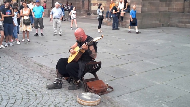 МУЖИК С ЖЕНСКИМ ВОКАЛОМ смотреть онлайн