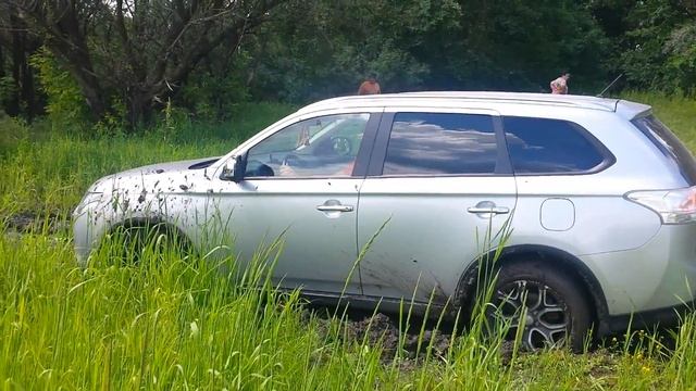 Пощупал грязь на Outlander 3rd generation смотреть онлайн