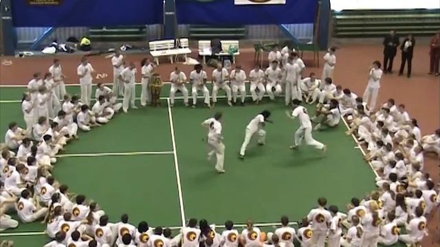 "1" Batizado Senzala Ucrania 2006, (Batizado - corda cinza) смотреть онлайн