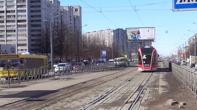 Остановка Санкт-Петербурга 8-176: пр. Просвещения / ул. Есенина (07.04.18) смотреть онлайн