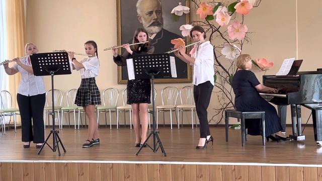 И. Госсек «Тамбурин» смотреть онлайн