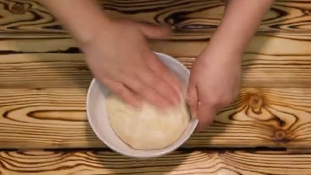 Луковая пицца, пицца с сыром и луком, вегетарианская пицца смотреть онлайн
