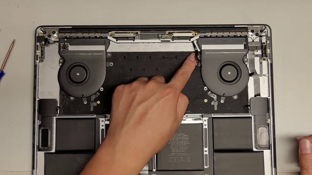 15" MacBook Pro A1990 2019 Disassembly Repair Logicboard Motherboard Removal *NOT UPGRADEABLE* смотреть онлайн