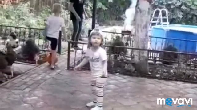 Как развеселить маленькую сестру Леру . Только кони !!! смотреть онлайн