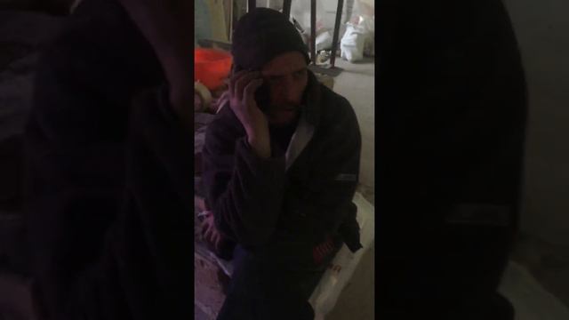 Двойник мопса.Первый рабочий день на стройке,не поросло по закладке смотреть онлайн