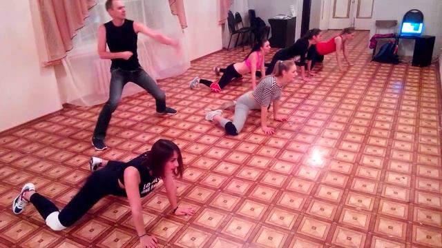 Reggaeton Queen & King Tirate un paso смотреть онлайн