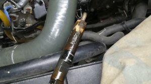 Renault Scenic демонтаж форсунок + чистка колодцев посадочных мест