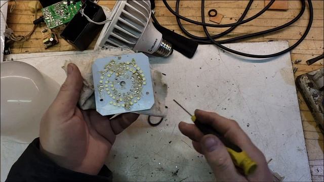Повертаємо до життя потужну LED лампу?? смотреть онлайн