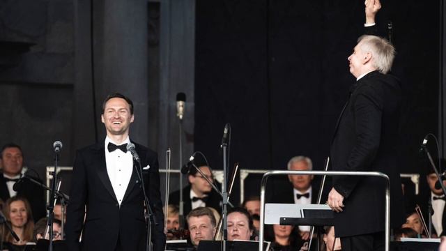 Edgaras Montvidas sings Roberto, Le Villi смотреть онлайн