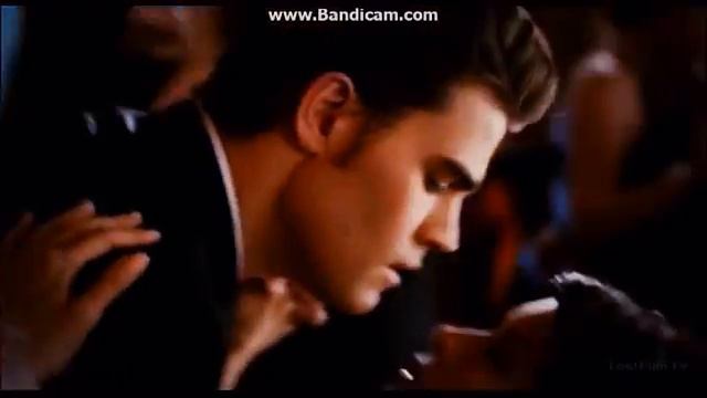 Stefan & Elena | Мимо нас смотреть онлайн