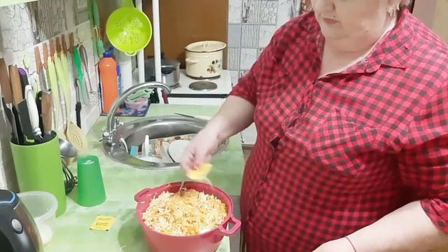 Салат из лапши быстрого приготовления смотреть онлайн