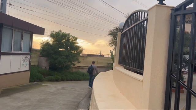 СОЧИ, КУРОРТНЫЙ ГОРОДОК.НА МОРЕ, СЕЗОН ОТКРЫТ смотреть онлайн