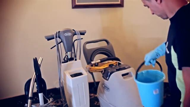 Клининг помещений - влажная химчистка ковровых покрытий от клининговой компании «Ронова» смотреть онлайн