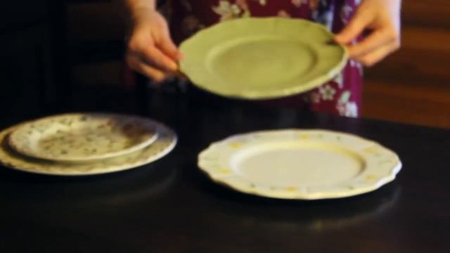 Как накрыть обеденный стол. Часть 1. Какие тарелки покупать для дома? смотреть онлайн