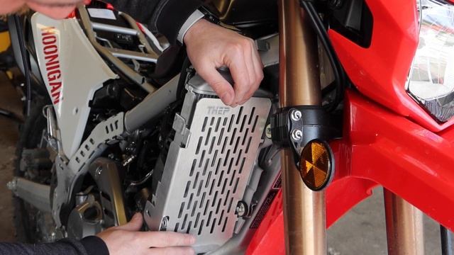 THEP RADIATOR COVER INSTALL FOR HONDA CRF300L смотреть онлайн