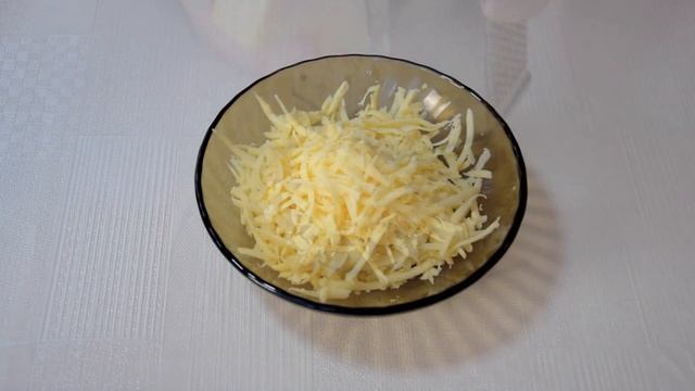 Нежные куриные отбивные под сырной шубой - Просто объедение смотреть онлайн