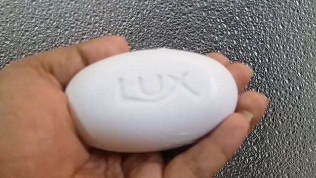 Lux International Creamy Perfection For Smooth Skin Soap Review | Rs 25 | By Shruti Mishra смотреть онлайн