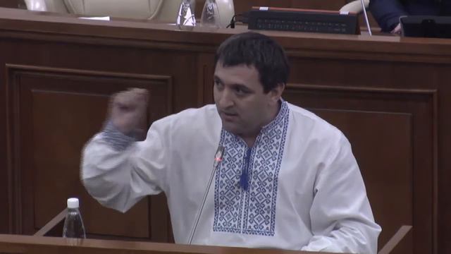 Lilian Carp replică pentru socialiști смотреть онлайн