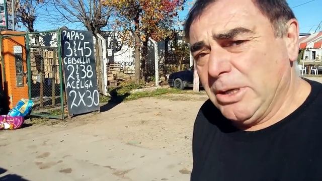 DAIHATSU CON MOTOR RENAULT 6 Y CAJA FIAT 1500 Rubén Rabán Reparte Frutas Y Verduras