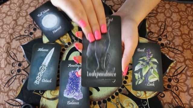 Get to Know this Deck | The Witches World Oracle смотреть онлайн