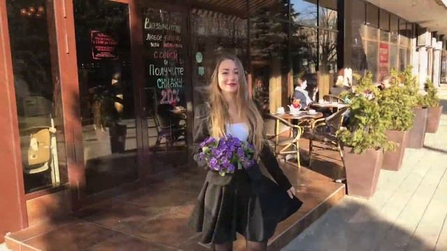 Первый день весны в Vinsent Cafe смотреть онлайн