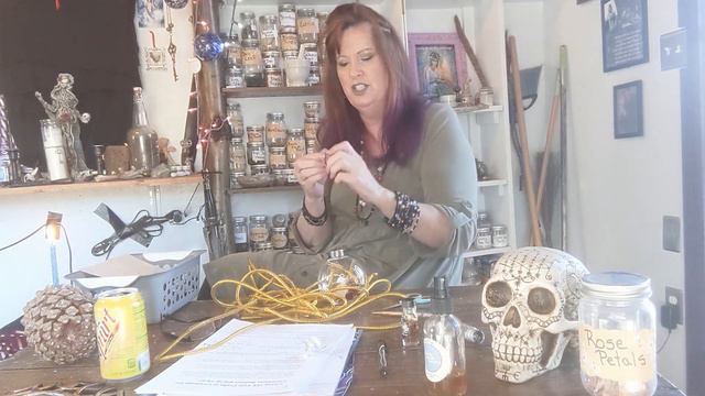 Simple Yule Witch Crafts and Notes For Happiness смотреть онлайн