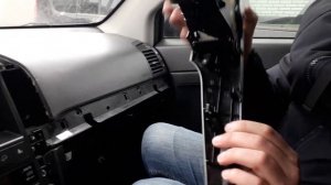 Chevrolet Captiva С100 как разобрать магнитолу не повредив пластик