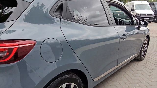 Renault Clio 1.0 TCe Iconic Euro 6 (s/s) 5dr FSN смотреть онлайн