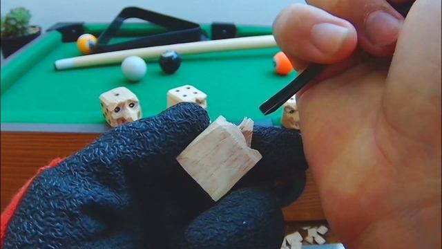 ? WOODCARVING And WHITTLING Step By Step For Beginners, Carve A Funny DICE Men In Wood