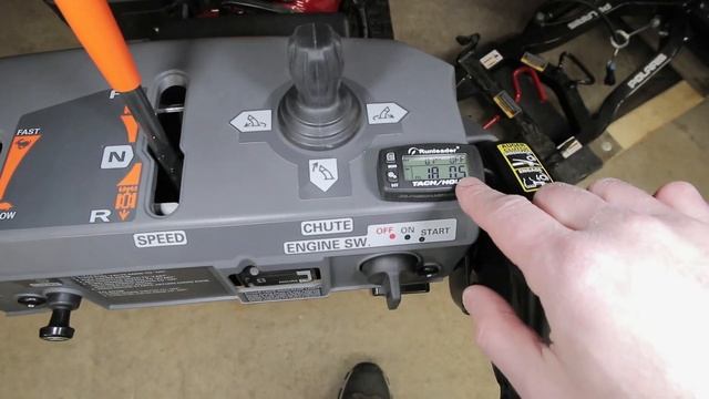 SnowBLOWER Mod | Digital Tachometer Install | Honda HSS1332ATD Track DRIVE смотреть онлайн