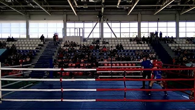 Бой Тыновского Андрея и Сивцова Сергея смотреть онлайн