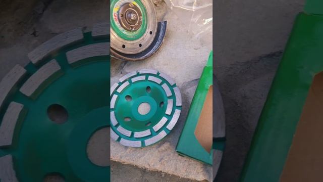 Шлифовка бетона болгаркой своими руками Ровняем арт-бетон алмазной чашей ушм