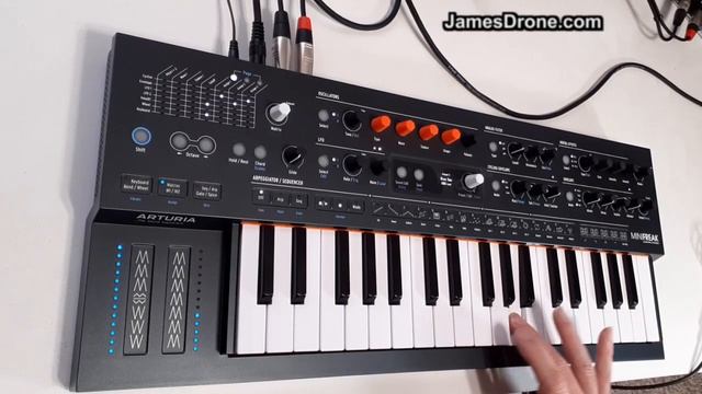 Arturia MiniFreak Demo смотреть онлайн
