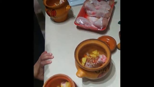 Готовлю пятничный ужин в горшочках. смотреть онлайн