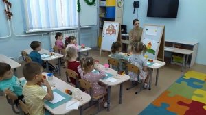 Фрагмент занятия по рисованию в средней группе "Сказочный домик-теремок"